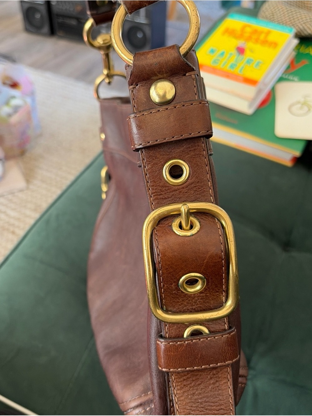 Coach Vintage Zoe Brown Leather Shoulder Bag Brass Hardware - Picture 4 of 16